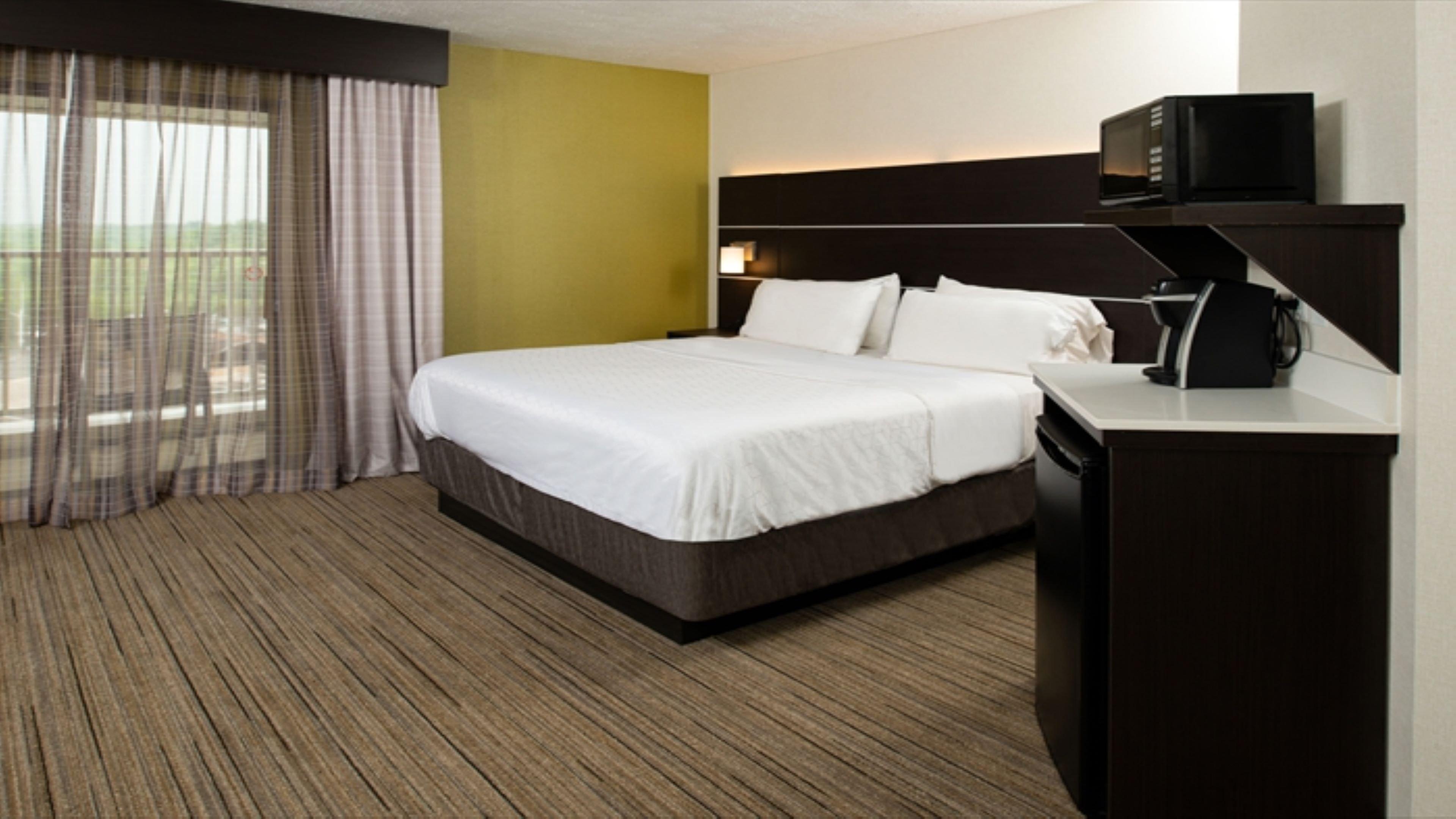 Holiday Inn Express Cincinnati West By Ihg Dent Bagian luar foto