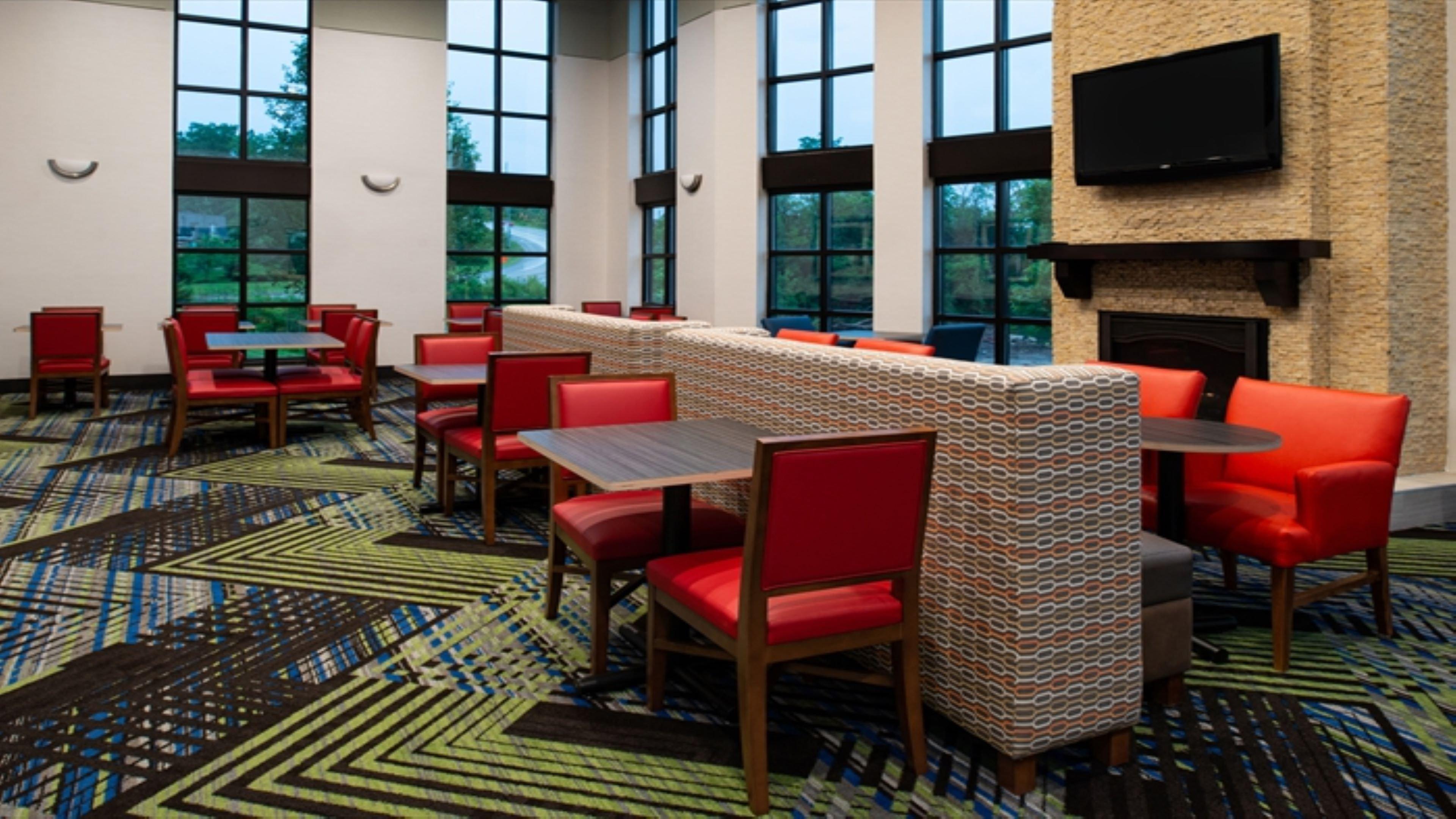 Holiday Inn Express Cincinnati West By Ihg Dent Bagian luar foto